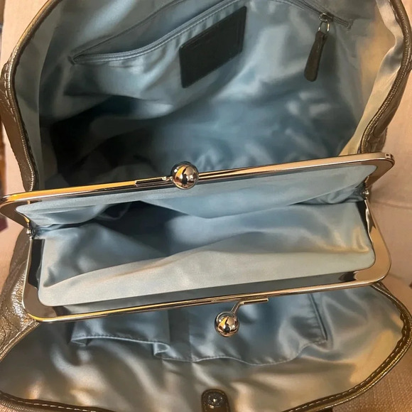 COACH NEW Carryall Signature Patent Kisslock Purse Bag Shoulder Handbag - Picture 8 of 10